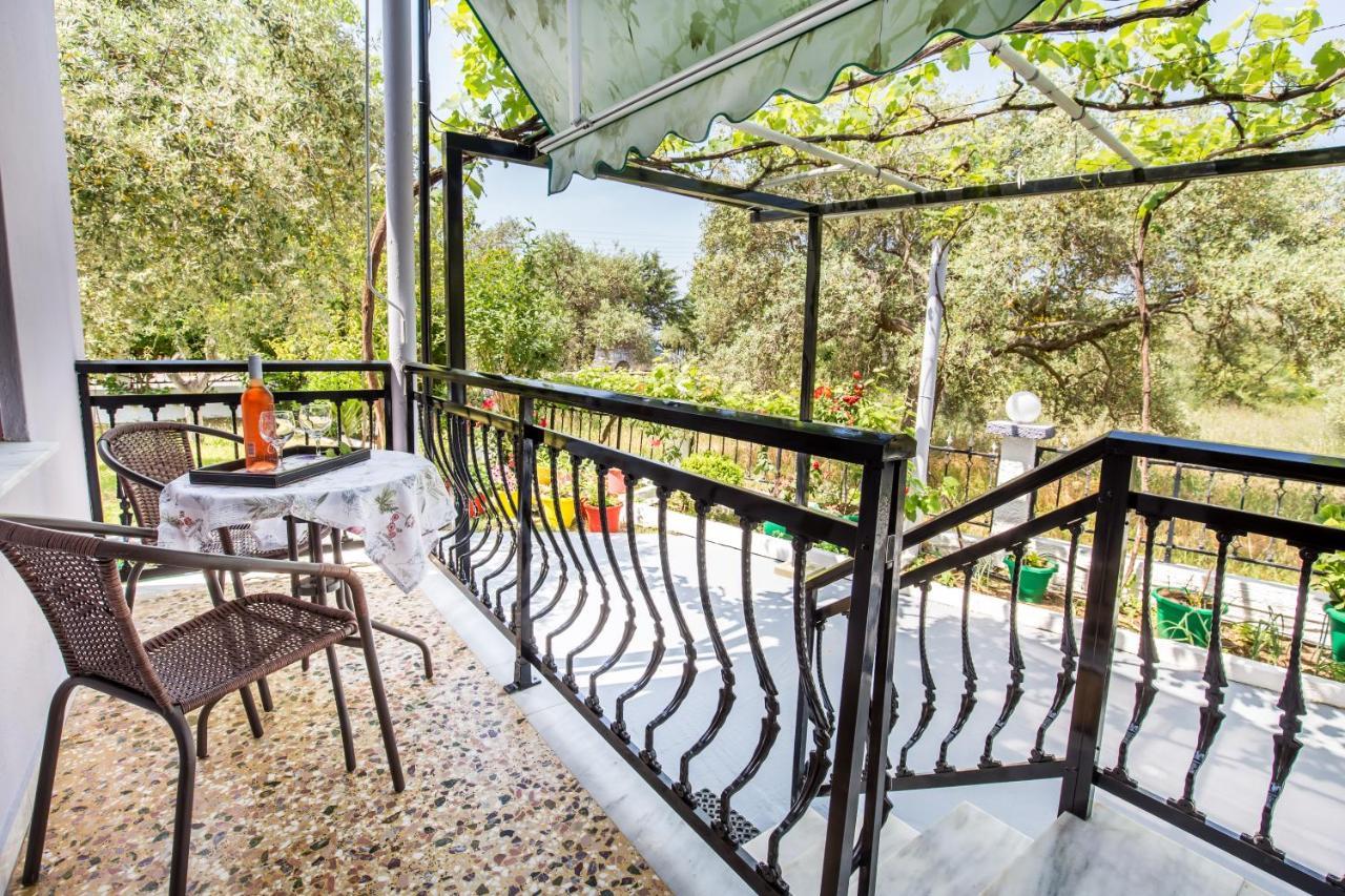 Studios Panagiotas House Astris Exterior foto
